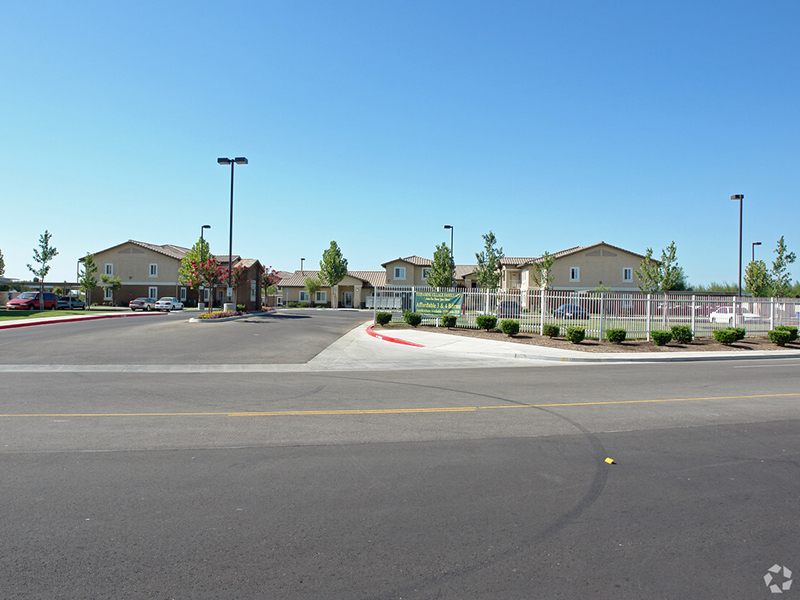 Apartments Parlier